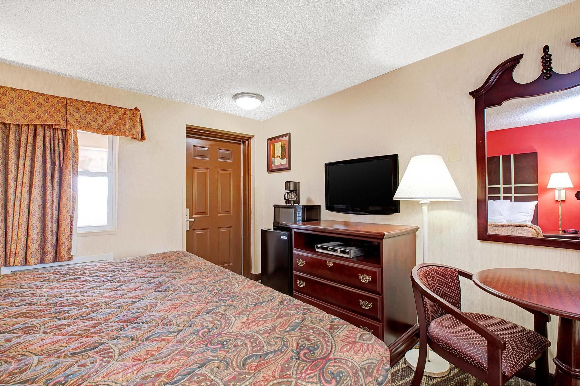 Days Inn By Wyndham Ridgefield Nj Esterno foto